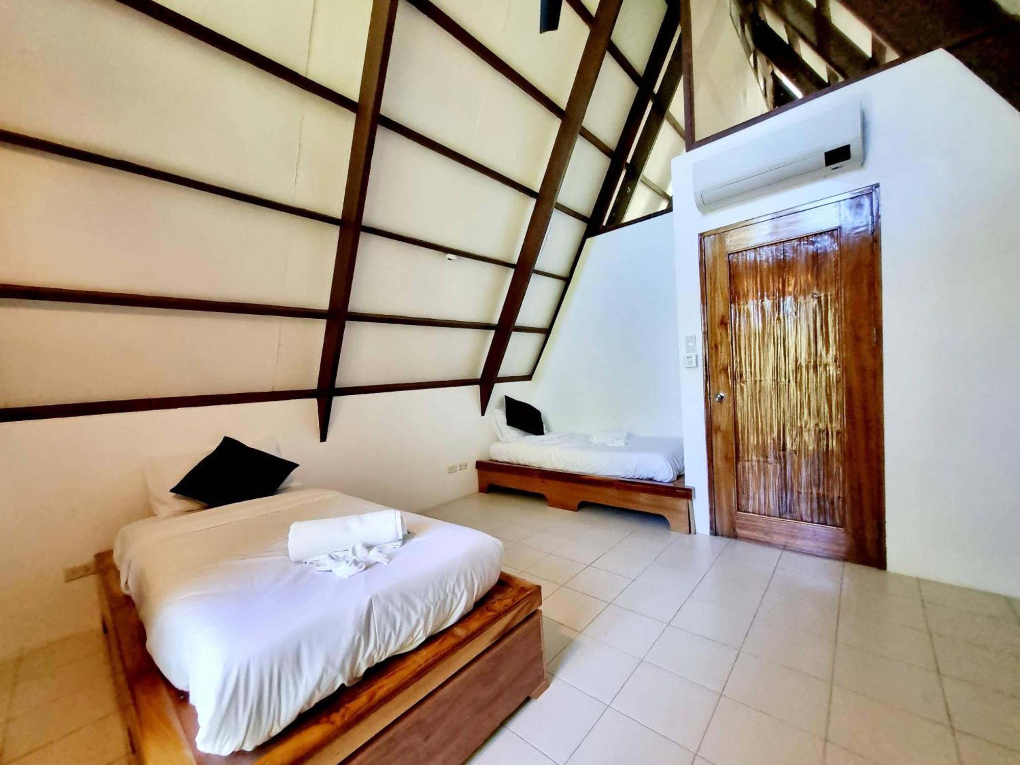 Casalay Boutique Villas & Dive Puerto Galera Room photo