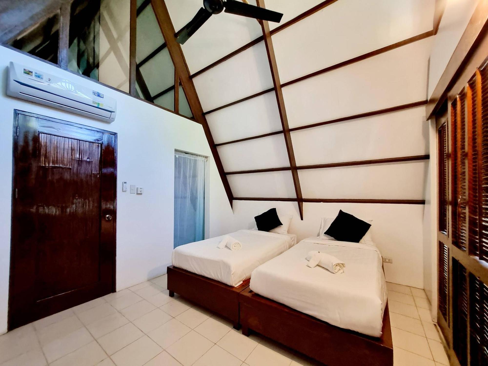 Casalay Boutique Villas & Dive Puerto Galera Room photo